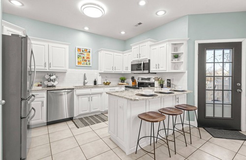 Bentonville House | Spacious 4 bed, near DWNTWN Bentonville, Slaughter Pen MTB & Razorback Greenway