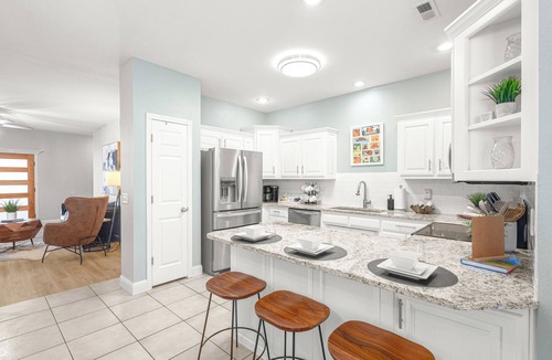 Bentonville House | Spacious 4 bed, near DWNTWN Bentonville, Slaughter Pen MTB & Razorback Greenway
