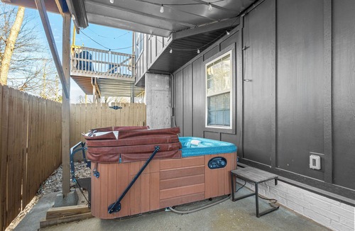 Bentonville House | Spacious 4 bed, near DWNTWN Bentonville, Slaughter Pen MTB & Razorback Greenway