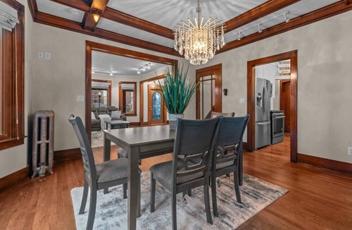 Dearborn House | Spacious 4-Bed Retreat in Dearborn – Sleeps 10!