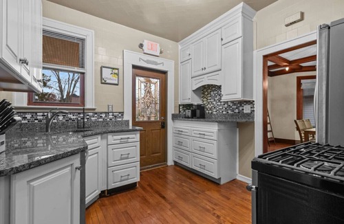 Dearborn House | Spacious 4-Bed Retreat in Dearborn – Sleeps 10!