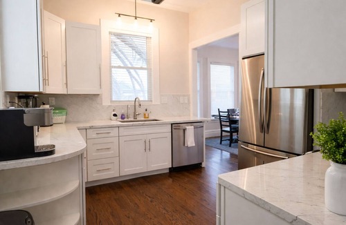 Oakland House | Spacious 4-Bed- Sleeps 8 - Family Friendly