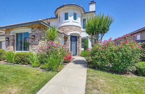 Rancho Cordova House | Spacious 4-bedroom house in lovely Rancho Cordova Anatolia-WiFi, clubhouse