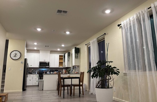 Rancho Cordova House | Spacious 4 bedroom 3 bathroom House in Rancho Cordova. Long term stay.