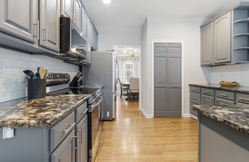 East Syracuse House | Spacious 4-bedroom house in serene East Syracuse with Hot Tub