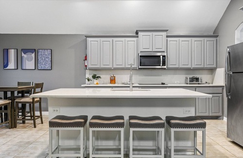South Arlington House | Spacious 4-bedroom house with New Garage Arcade+Lounge