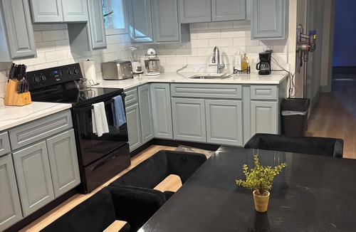 Montville House | Spacious 4-bedroom 2-bath private house just across the road from Mohegan Sun