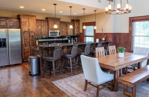 Parkville House | Spacious 4-bedroom/4 bath townhome in fabulous Parkville with golf course views