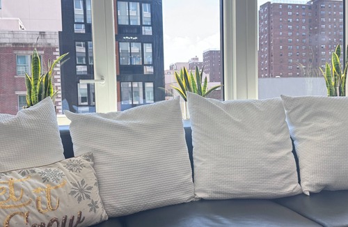 Central Park North Apartment | Spacious 4-bedroom apartment in Manhattan with Doorman
