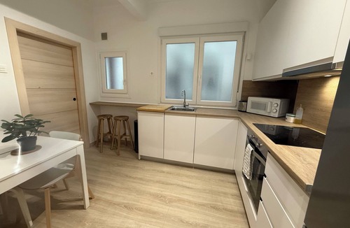 Indautxu Apartment | Spacious 4-Bedroom Apartment in Central Bilbao – Perfect for Families & Groups