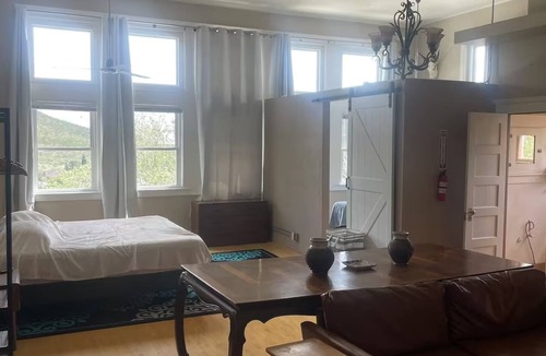 Bisbee Apartment | Spacious 4-bedroom apartment with AC, WiFi in charming Bisbee