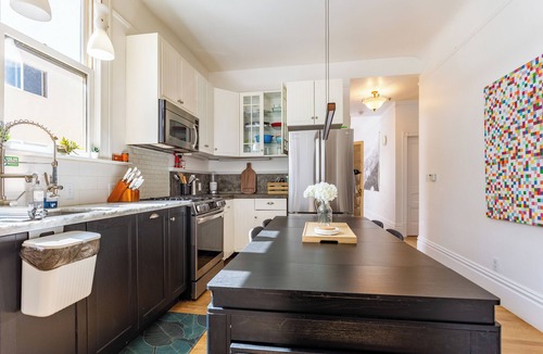Downtown Berkeley Apartment | Spacious 4 bedroom Apt Walk 2 UC