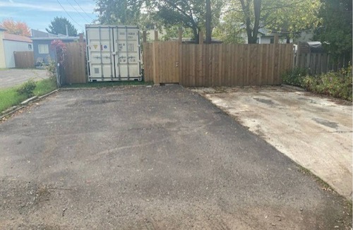 Thunder Bay Apartment | Spacious 4 bedroom apt in Westfort with free laundry parking and wifi parking