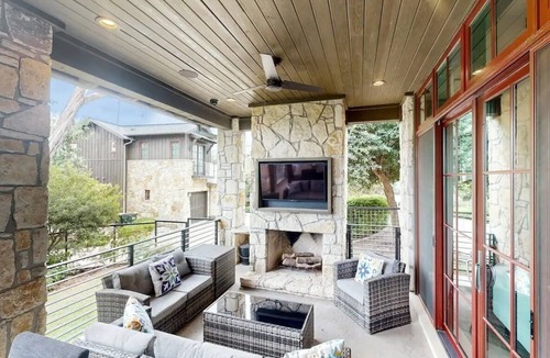 Spicewood House | Spacious 4 Bedroom Designer Home within the gates of The Reserve!