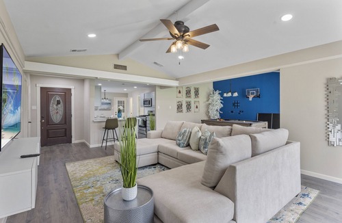 Spring Branch West House | Spacious 4-bedroom estate in wonderful Houston with AC, WiFi