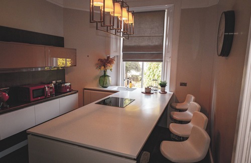 Stirling Apartment | Spacious 4 Bedroom Flat in Stirling