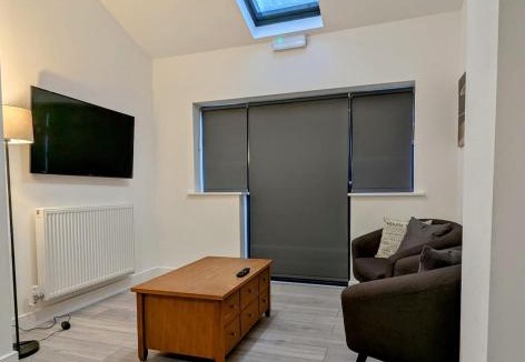 Forsbrook House | Spacious 4 Bedroom Home