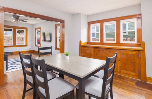 Des Moines House | Spacious 4 Bedroom Home Near Drake