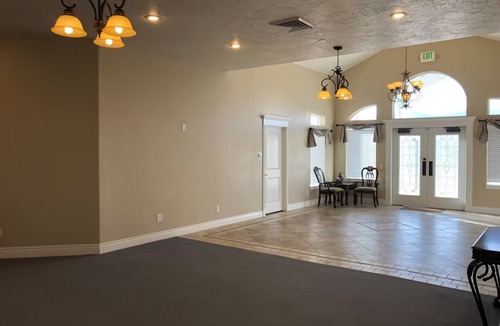 Huntington House | Spacious 4-bedroom house in peaceful Huntington with AC