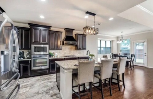 Little Elm House | Spacious 4-bedroom house in welcoming 'The Chateau @ Little Elm'