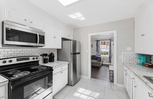 Gunter Afs House | Spacious 4-bedroom house in nice Montgomery with AC