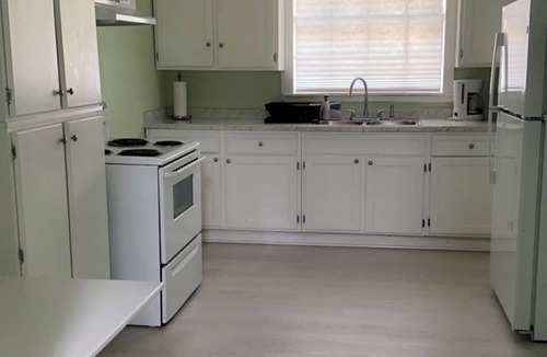 New Iberia House | Spacious 4-bedroom house in superb New Iberia location with AC