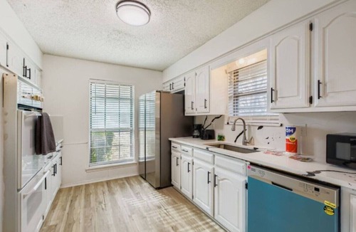 Richardson House | Spacious 4-Bedroom Home in Windsong, Richardson Pet-Friendly & Cozy