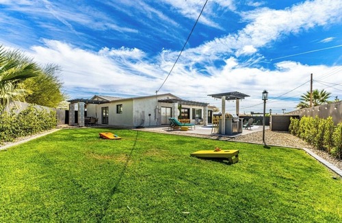 South Scottsdale House | Spacious 4-bedroom house in adorable Scottsdale with AC