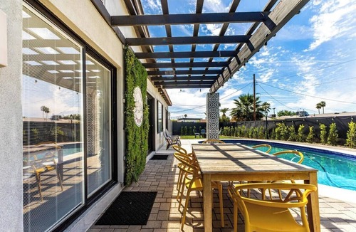 South Scottsdale House | Spacious 4-bedroom house in adorable Scottsdale with AC