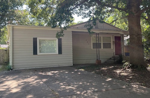 Stillwater House | Spacious 4-bedroom house in amazing Stillwater with WiFi, AC