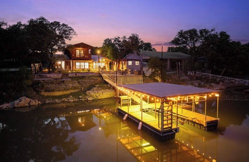 Brownwood House | Spacious 4-bedroom house on Lake Brownwood with Boat Dock
