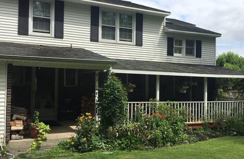 Cazenovia House | Spacious 4 bedroom house on lake