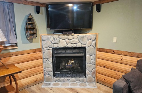 Indianola House | Spacious 4-bedroom house, large yard in beautiful Indianola.