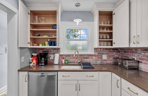 Ward Parkway House | Spacious 4 Bedroom Home Near Shops & Food | 52