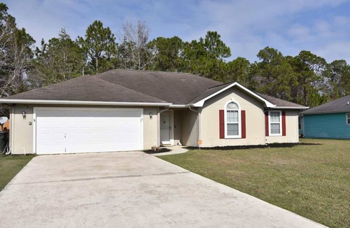 Kingsland House | Spacious 4 bedroom home - Big Yard!
