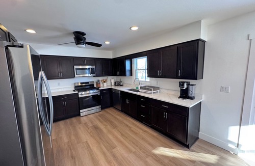 New Lenox House | Spacious 4-bedroom house in tranquil New Lenox with AC