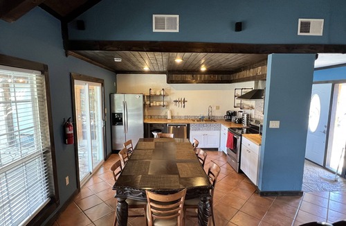 Lajitas House | Spacious 4 bedroom home/sleeps 10/just minutes from State and National Park.