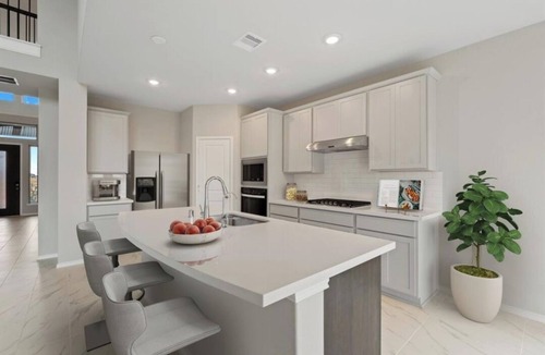 Rosenberg House | Spacious 4-Bedroom Home in Richmond,Bright Interiors, and a Relaxing Atmosphere.