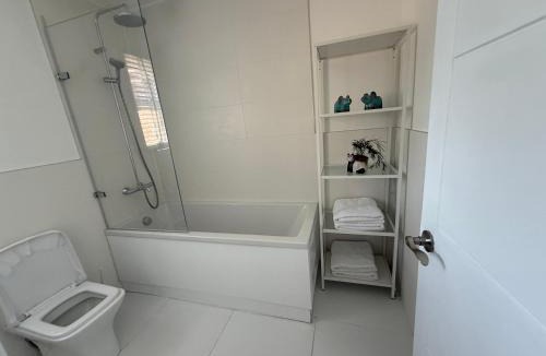 Liss Villa | Spacious 4-Bedroom Home