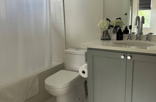 Tarrytown House | Spacious 4 bedroom Home in Most Desirable Austin Neighborhood