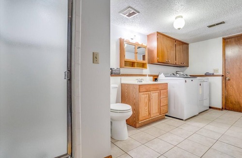 Wichita House | Spacious 4 Bedroom Home w/POOL In Safe Area!