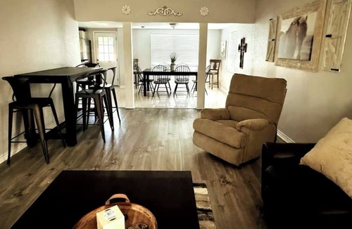 Magnolia House | Spacious 4-bedroom house with WiFi and AC in charming Magnolia!