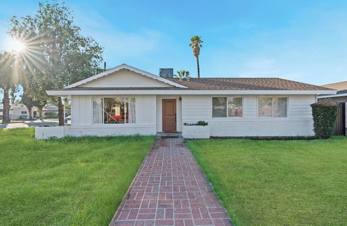 Redlands House | Spacious 4-bedroom house in delightful Redlands with AC