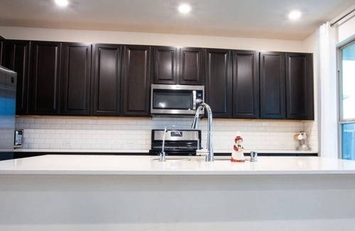 Clodine House | Spacious 4-bedroom house in delightful Richmond with AC