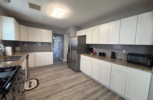 Abilene House | Spacious 4-bedroom house in serene Abilene with AC