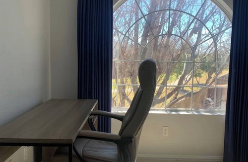 Addison House | Spacious 4-bedroom house in fantastic Addison with a Pool