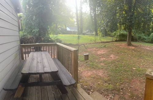 Southwestern House | Spacious 4-bedroom house in beautiful Atlanta with AC, WiFi -10min from airport