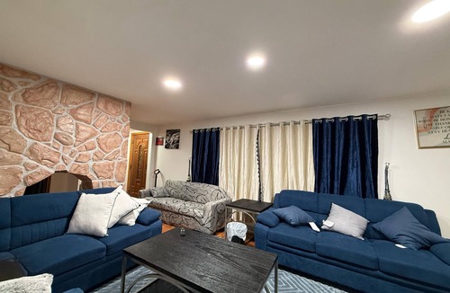 West Seneca House | Spacious 4-bedroom house in pleasant Buffalo with AC