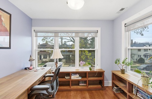 Albany Park House | Spacious 4-bedroom house in beautiful Chicago