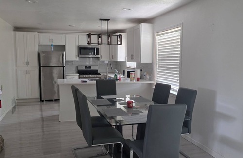 Garland House | Spacious 4-bedroom house in superb Garland with cool AC